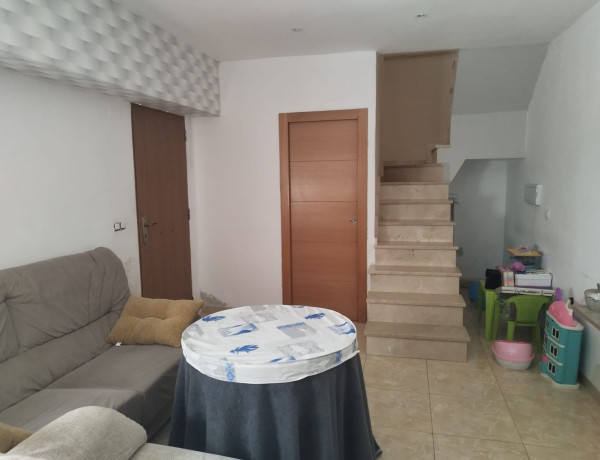 Chalet adosado en venta en calle la cañada