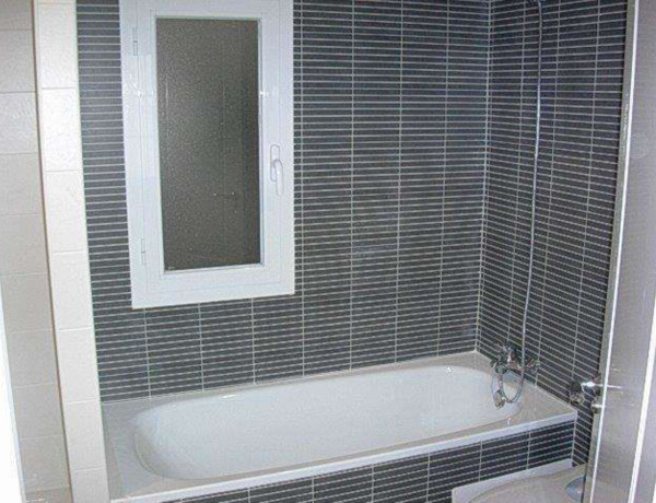 Piso en venta en avenida de Cesáreo Alierta