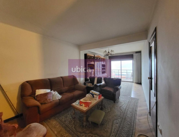 Piso en venta en Travesía de Vigo - San Xoán