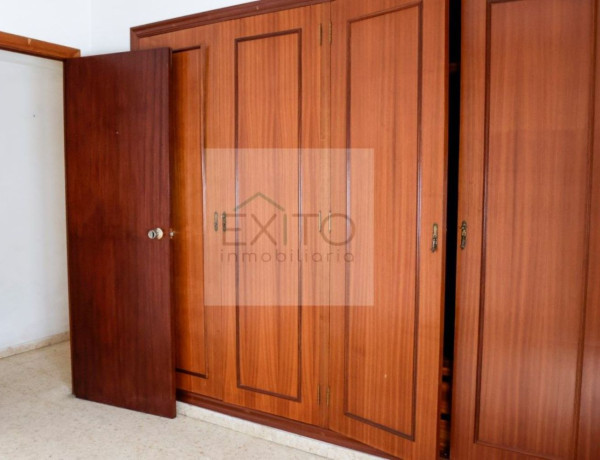 Piso en venta en avenida Reis Catolics