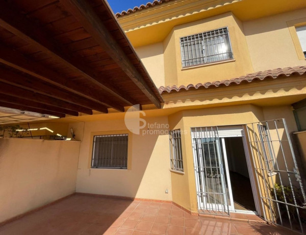 Chalet adosado en venta en Mayorazgo