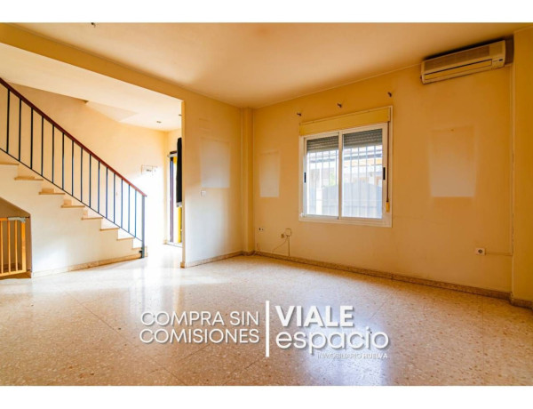 Chalet adosado en venta en calle Joaquín Turina, 17