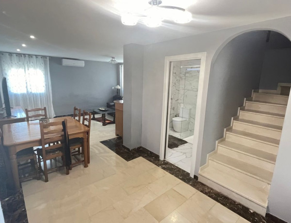 Casa o chalet independiente en venta en calle Magnesita, 10