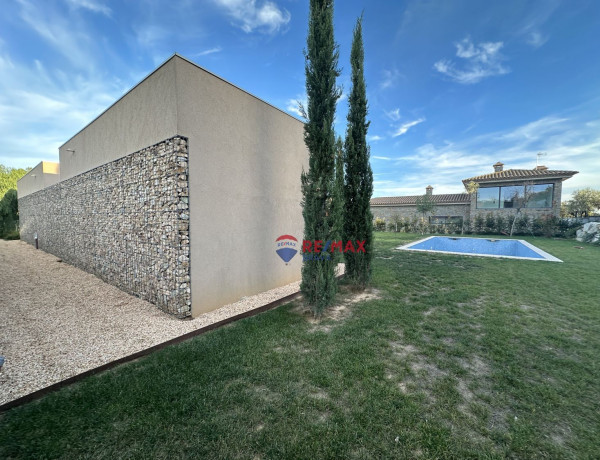 Casa o chalet independiente en venta en calle l'Albera, 3