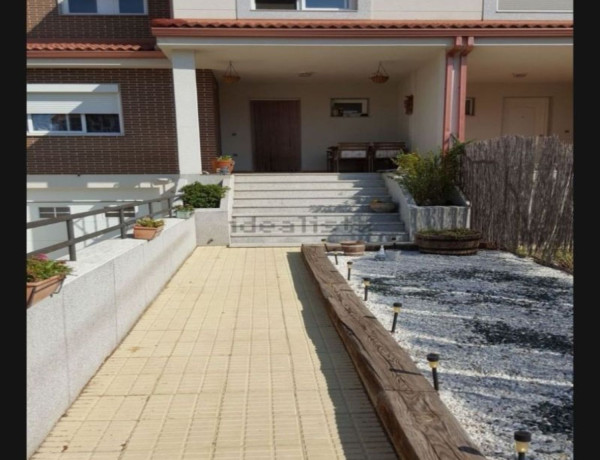 Chalet adosado en venta en calle Lope de Vega