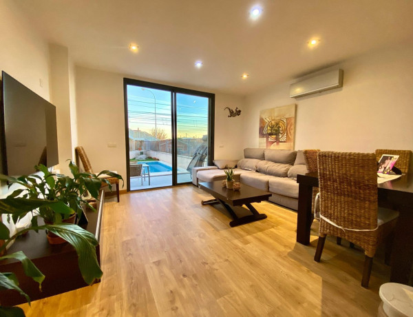 Chalet adosado en venta en Guadalquivir