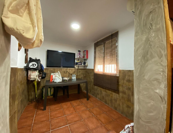 Chalet adosado en venta en Los Barrios