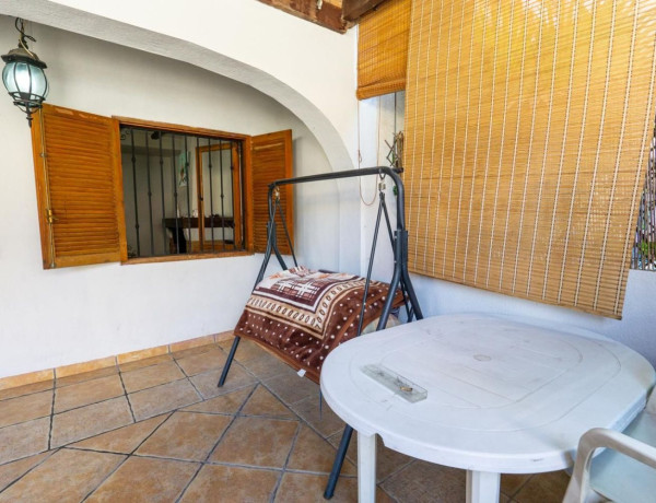 Casa o chalet independiente en venta en calle Tribunas