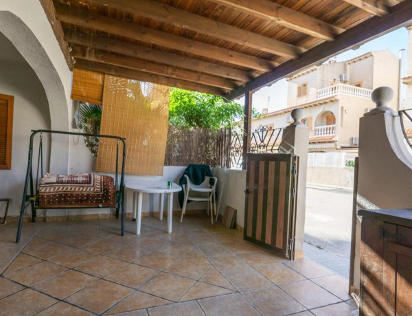 Casa o chalet independiente en venta en calle Tribunas