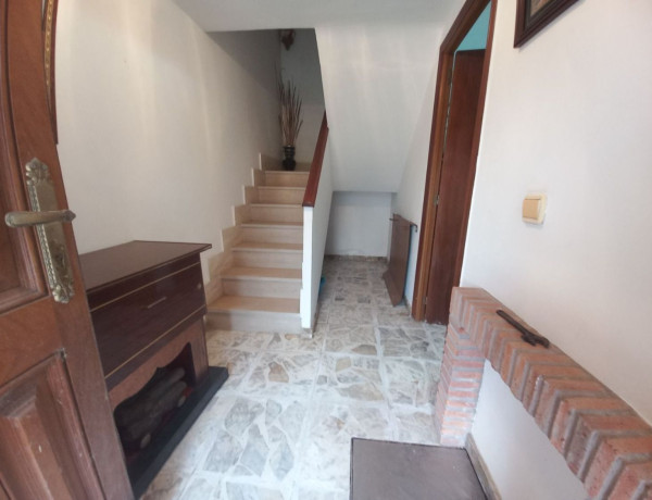 Chalet adosado en venta en calle Río Arlanzón