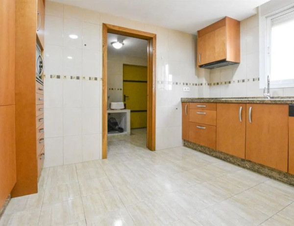 Piso en venta en calle de José María Pereda