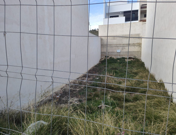 Terreno en venta en calle del Roble