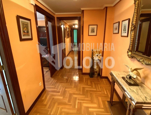 Piso en venta en Camilo Jose Cela, 8