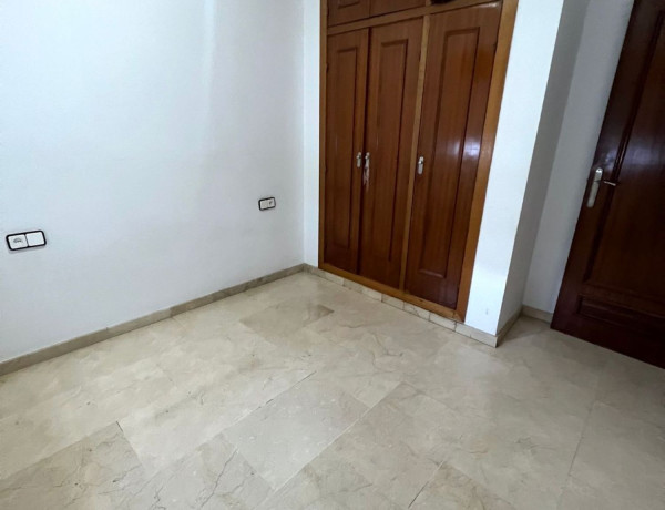 Piso en venta en avenida de los Molinos