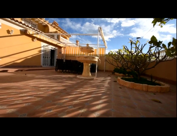 Casa o chalet independiente en venta en calle Islas Baleares, 50