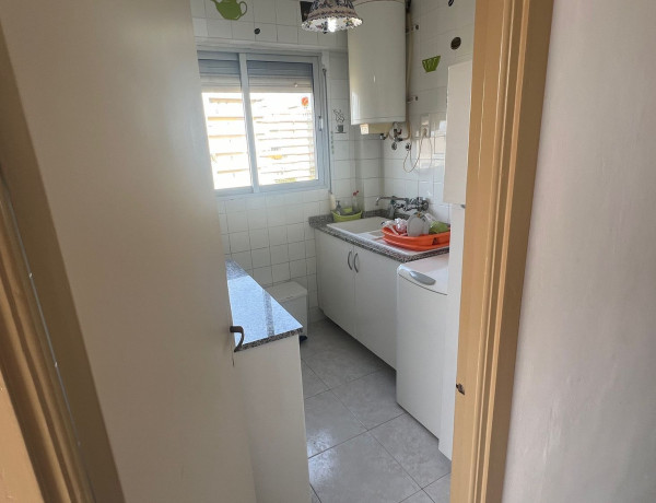 Piso en venta en avenida Papa Luna, 9