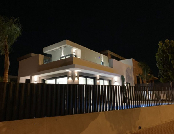 Casa o chalet independiente en venta en Daya Nueva