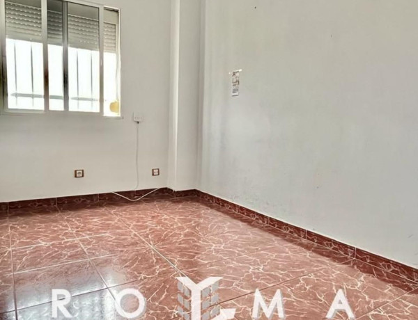 Piso en venta en avenida de Pino Montano