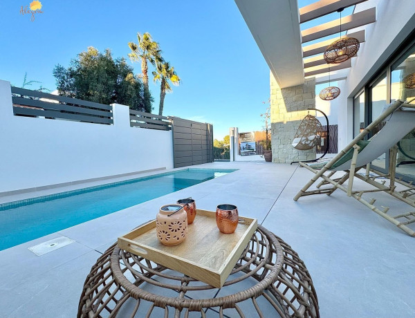 Casa o chalet independiente en venta en San Miguel de Salinas