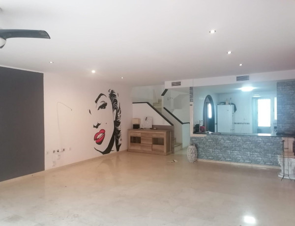 Chalet adosado en venta en calle Conrado Albadalejo