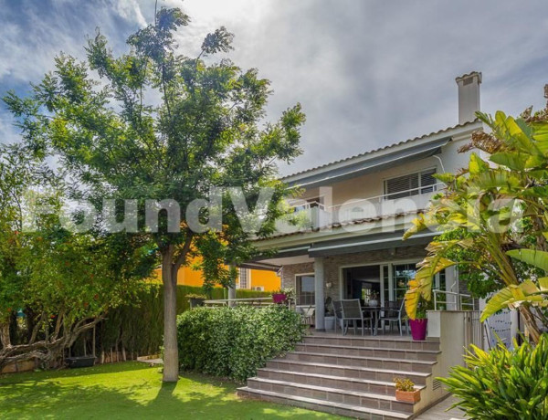 Alquiler de Casa o chalet independiente en Urb. Entrenaranjos, Riba-Roja de Túria