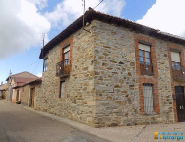 Casa de pueblo en venta en calle Carretera