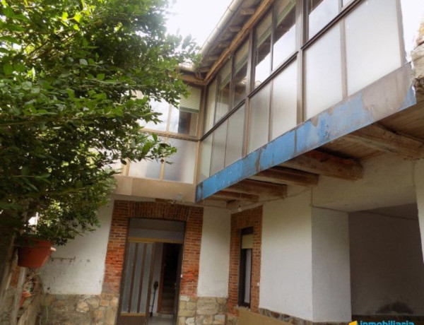 Casa de pueblo en venta en calle Carretera