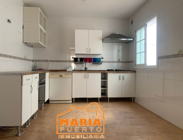 Chalet adosado en venta en Villanueva de la Concepcion