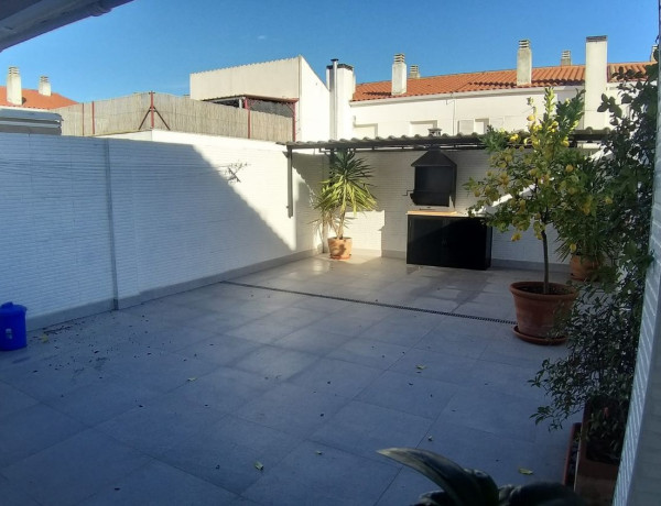 Chalet adosado en venta en Corte de Peleas