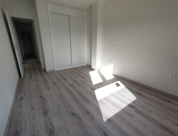 Piso en venta en avenida De Los Descubrimientos, 24