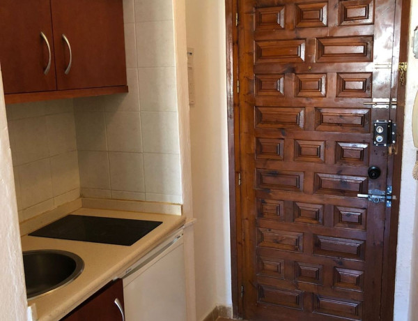 Chalet adosado en venta en calle Málaga, 1