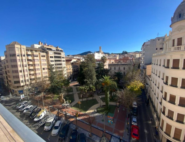 Piso en venta en avenida País Valencià, 36