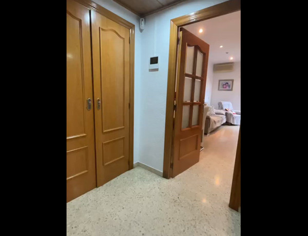 Piso en venta en avenida d'Isabel la Catòlica