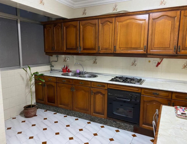 Piso en venta en calle Concepción Rodríguez Garzón