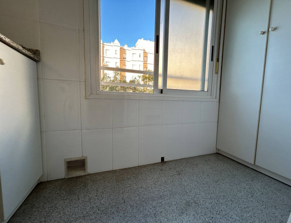 Piso en venta en calle de Maximilia Thous