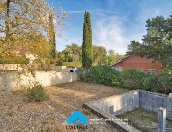 Terreno en venta en calle les Tires