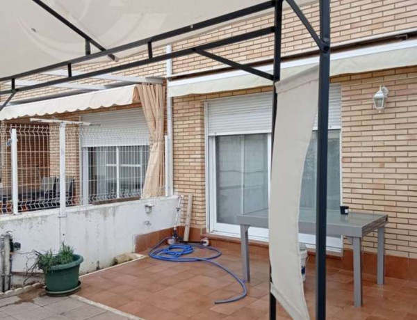 Chalet adosado en venta en calle Luis Buñuel