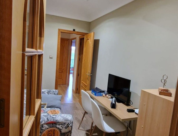 Chalet adosado en venta en calle Pablo Neruda, 10