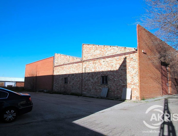 Nave en venta en calle Río Torviscal