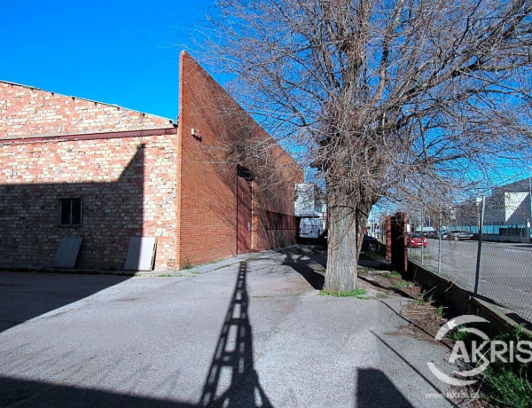 Nave en venta en calle Río Torviscal