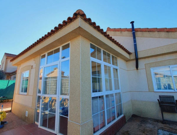 Casa o chalet independiente en venta en calle de la Fuente Valdoma