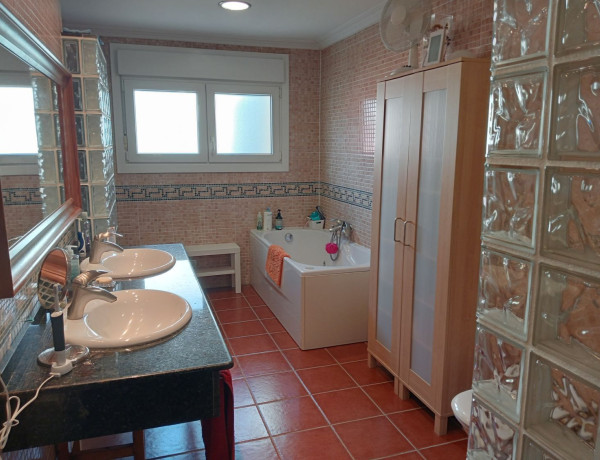 Chalet adosado en venta en La Cañada - Costacabana - Loma Cabrera