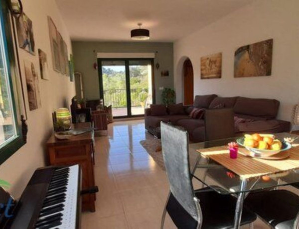 Chalet adosado en venta en Alcalalí