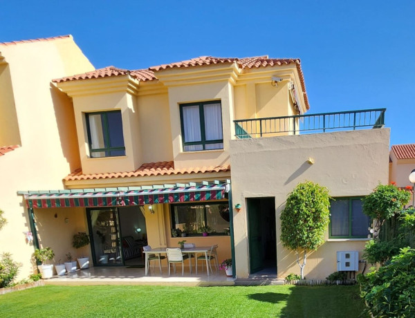 Chalet pareado en venta en calle Vicente Blasco Ibáñez, 6