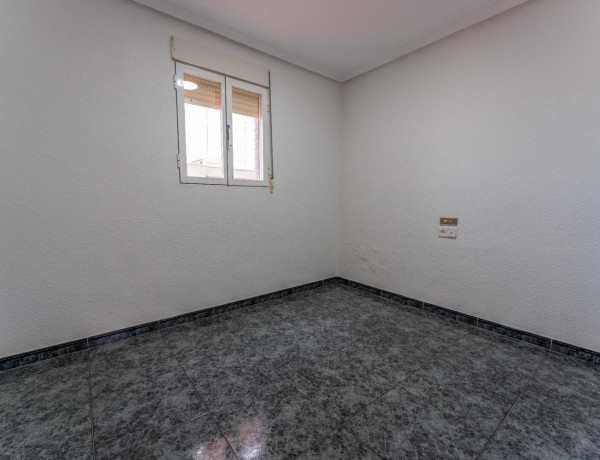 Piso en venta en Raval de Santa Teresa-El Asilo