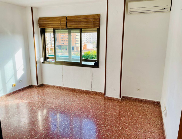 Piso en venta en calle Biólogo Konrad Lorenz