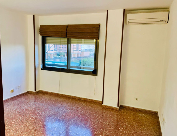 Piso en venta en calle Biólogo Konrad Lorenz