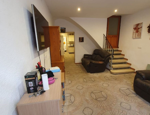 Chalet adosado en venta en calle San Luis