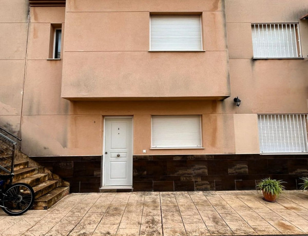 Chalet adosado en venta en Entre las calles Avenida Beasco Ibanes