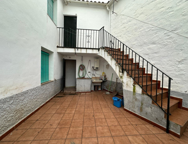 Chalet adosado en venta en calle Virgen de Guadalupe